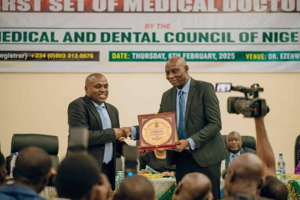𝗥𝗜𝗩𝗘𝗥𝗦 𝗦𝗧𝗔𝗧𝗘 𝗨𝗡𝗜𝗩𝗘𝗥𝗦𝗜𝗧𝗬 𝗛𝗢𝗡𝗢𝗥𝗦 𝗣𝗥𝗢𝗙. 𝗖𝗛𝗜𝗭𝗜𝗡𝗗𝗨 𝗔. 𝗔𝗟𝗜𝗞𝗢𝗥